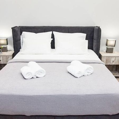 E Spacious Cornered Brand New Studio Apartment E Athens Exterior photo
